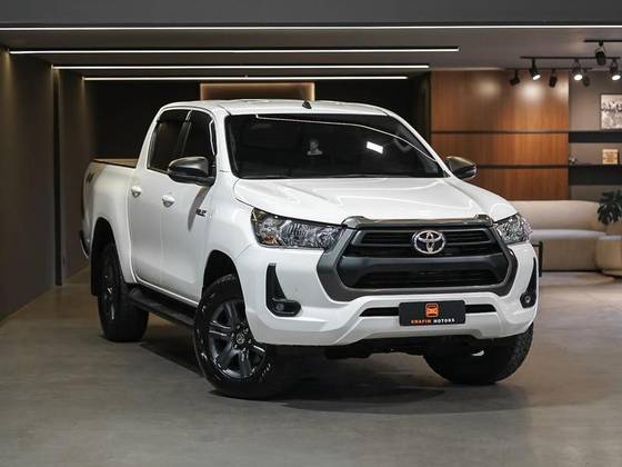 TOYOTA HILUX 2.8 D-4D TURBO DIESEL CD SR 4X4 AUTOMÁTICO